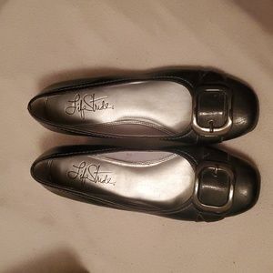 Dress shoes